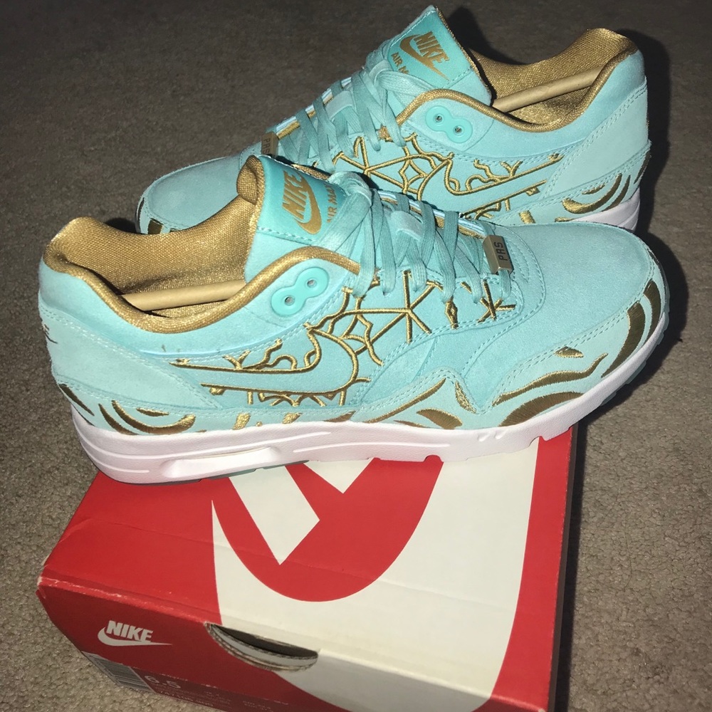 Women’s air max ultra Paris 6.5